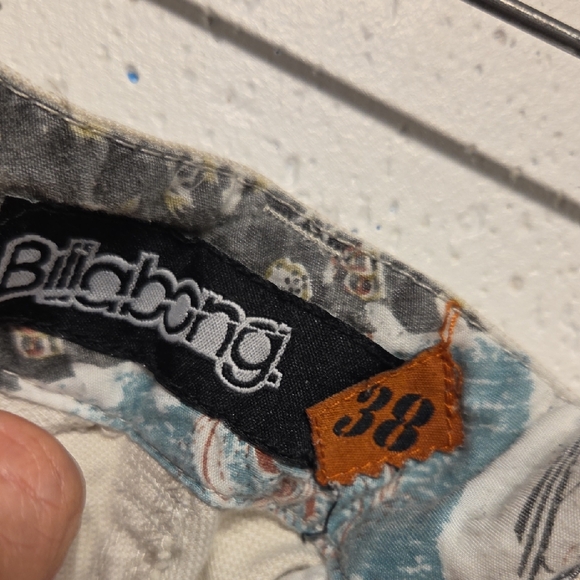 Billabong Men's Cream Chino Shorts (38) - Picture 4 of 5